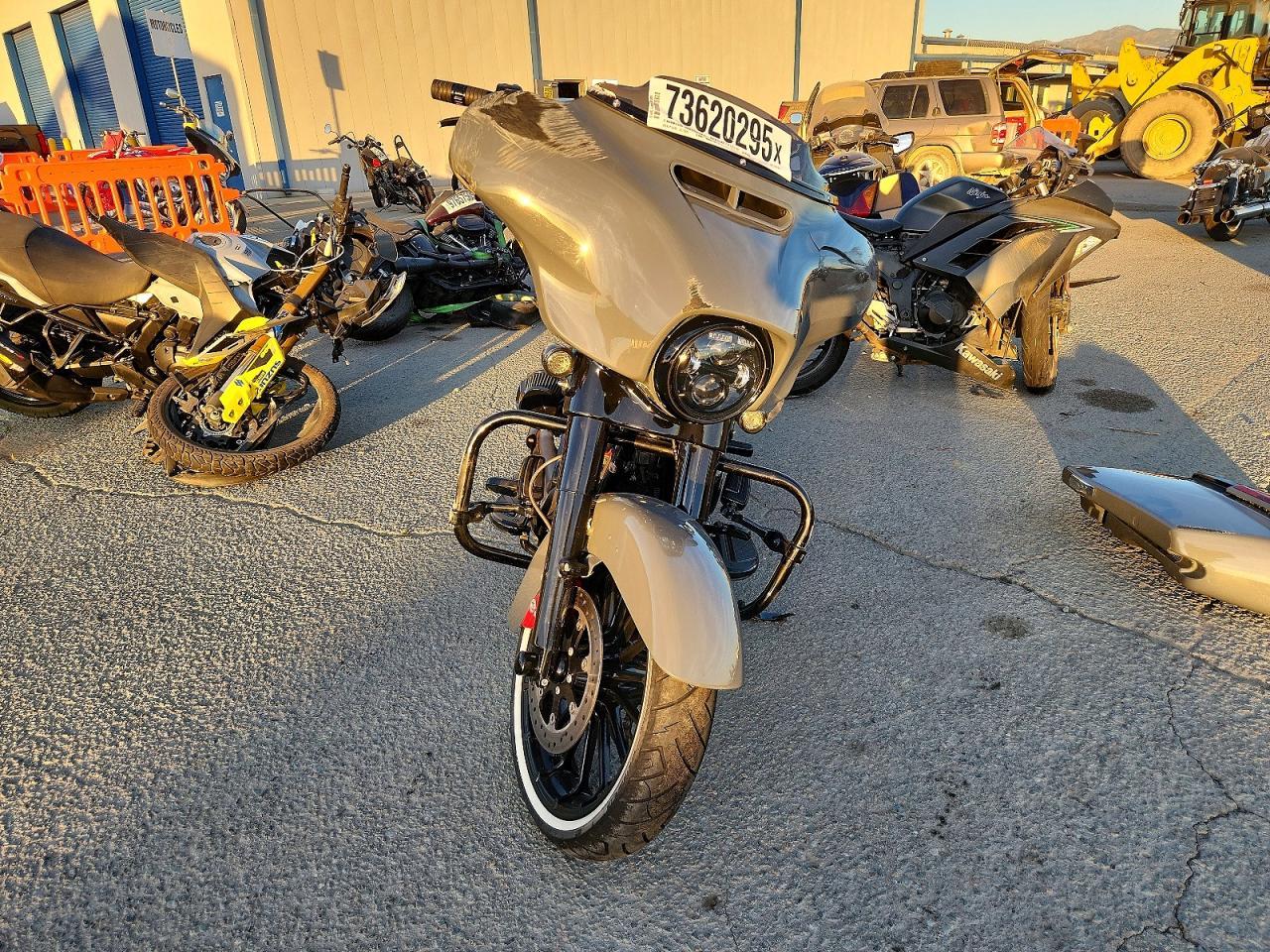 2018 Harley-Davidson Flhxse CVO Street Glide