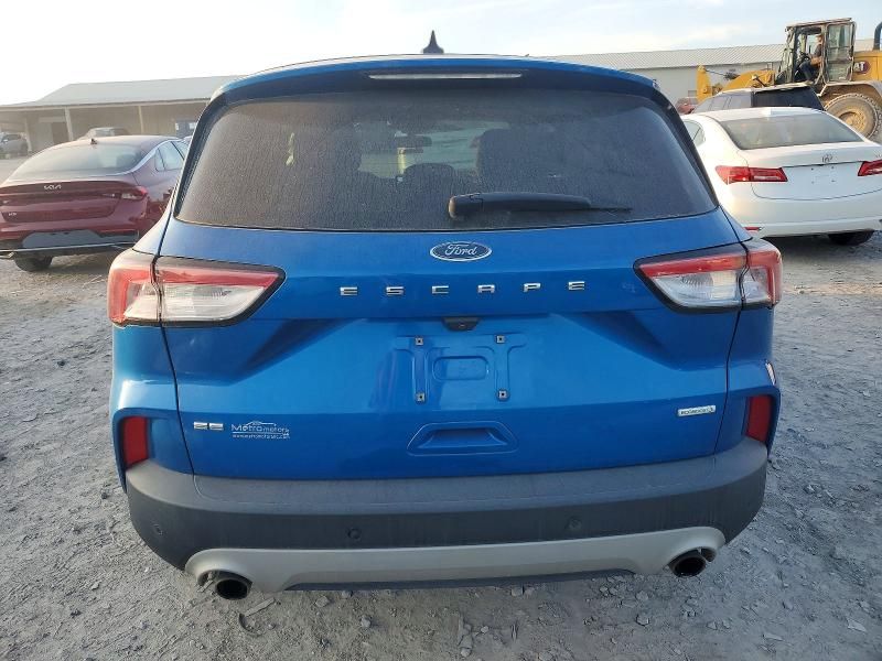 2020 Ford Escape se