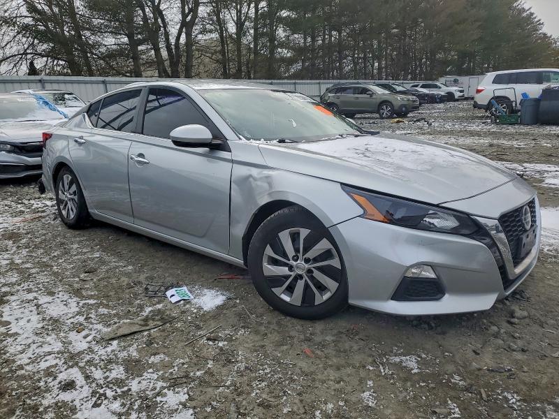 2022 Nissan Altima s