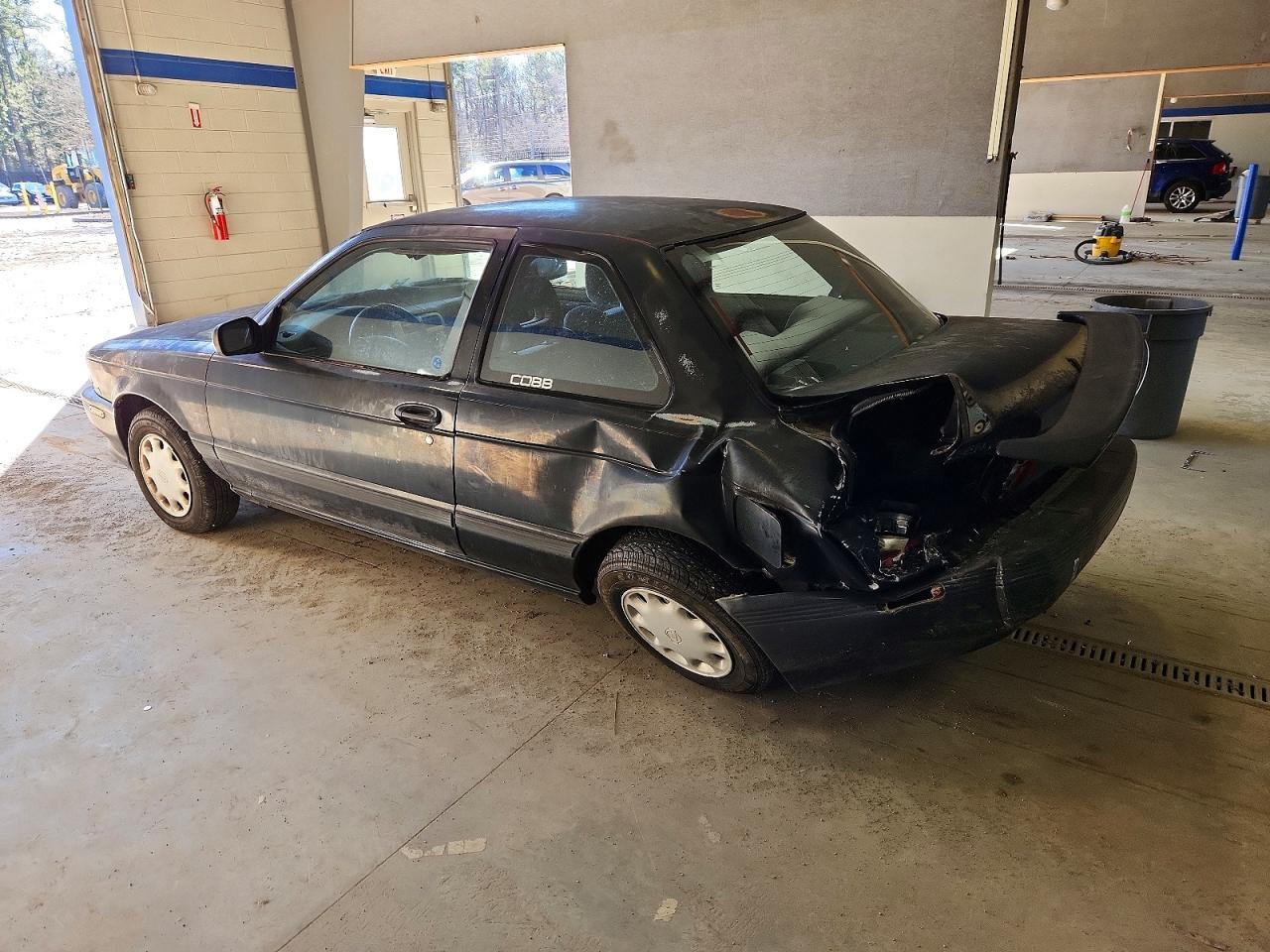 1993 Nissan Sentra e