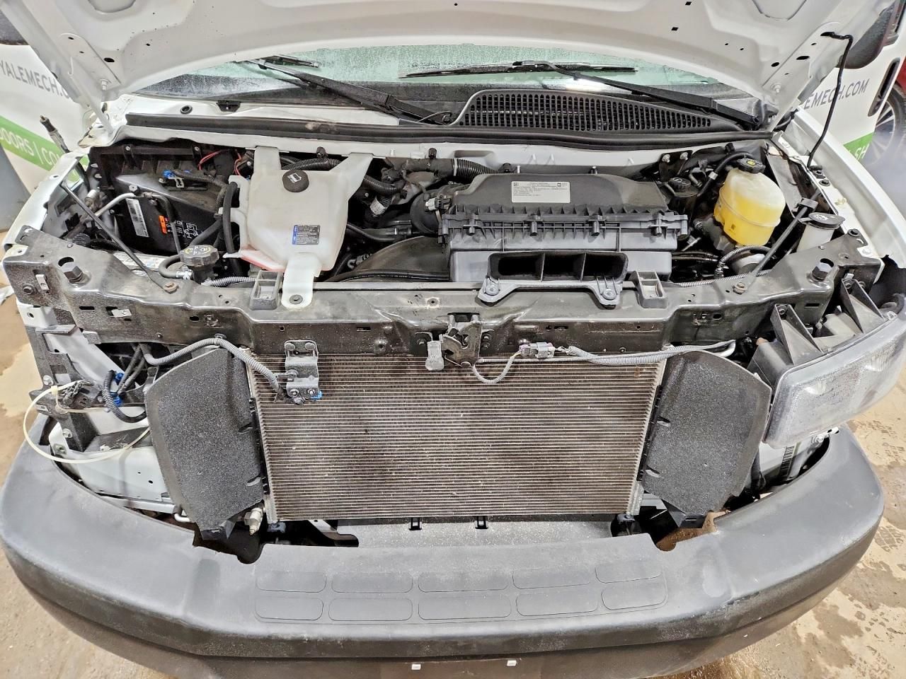 2025 Chevrolet Express G2500