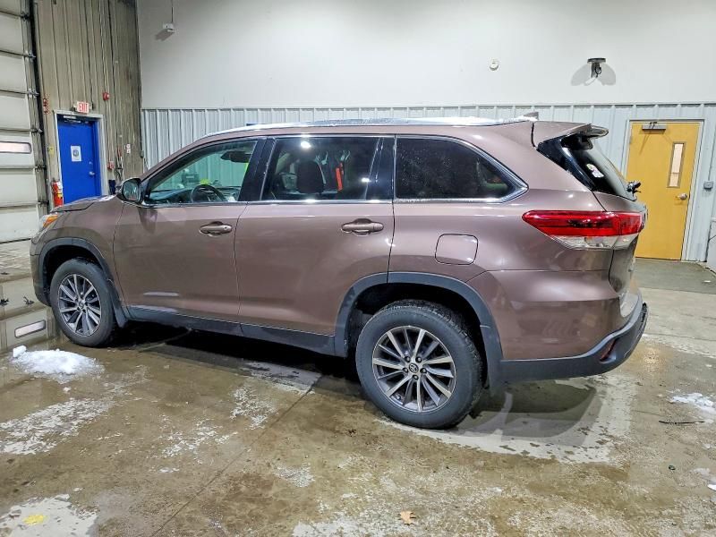 2019 Toyota Highlander se