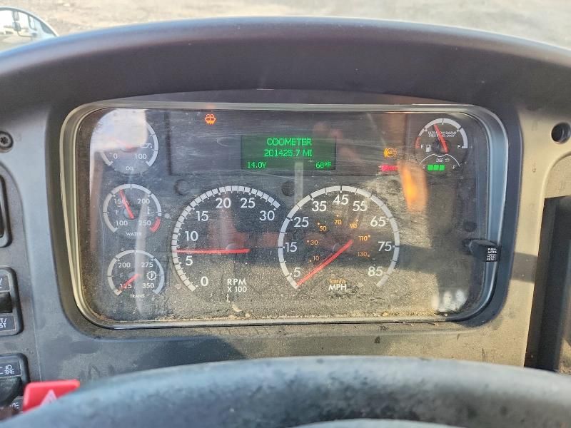 2017 Freightliner Business Class M2 Flatbed Truck