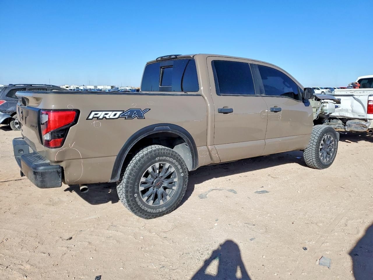 2021 Nissan Titan sv