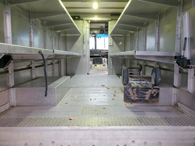 2020 Freightliner MT 45G Delivery Truck