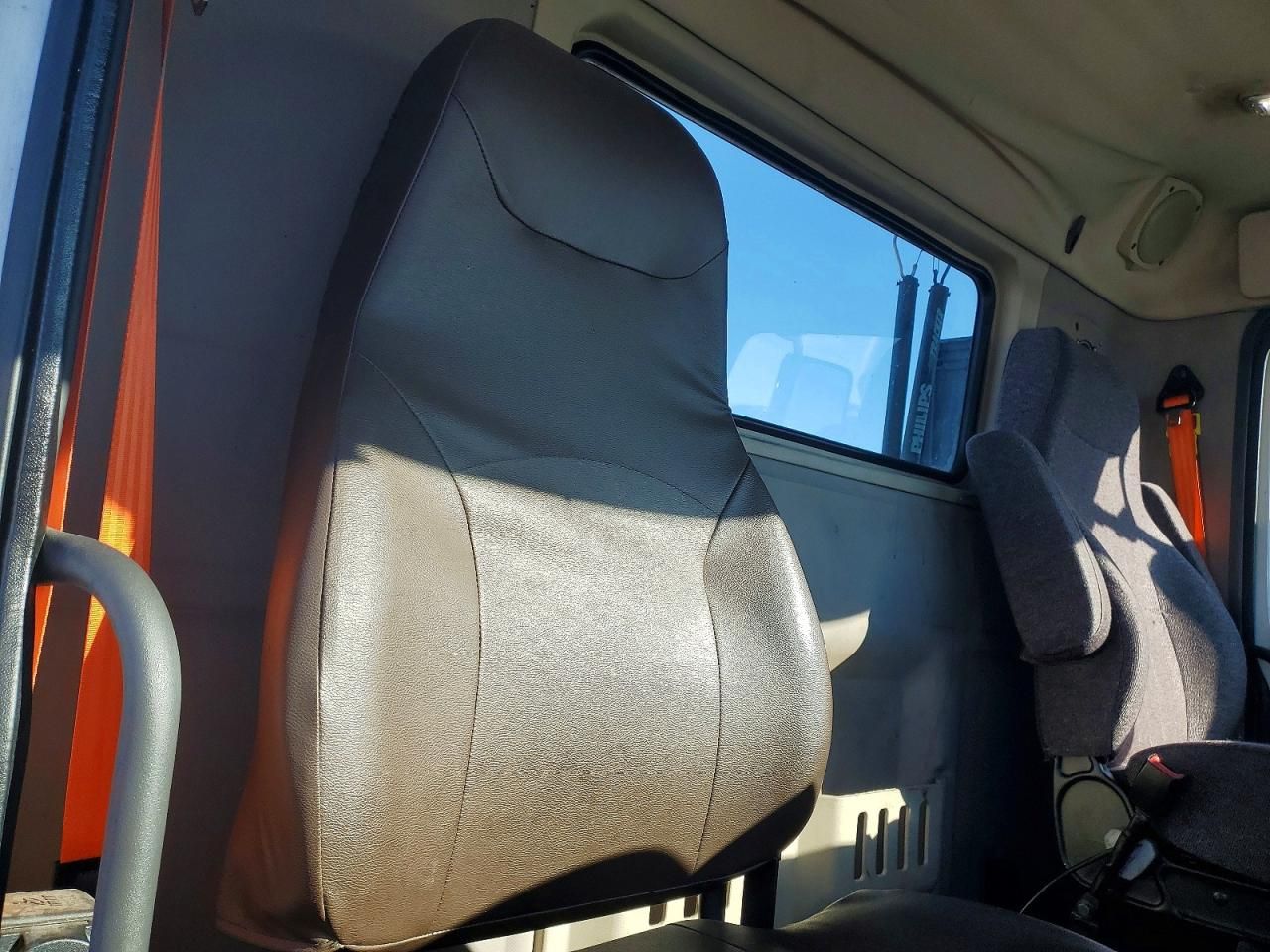 2017 Volvo VNL Semi Truck