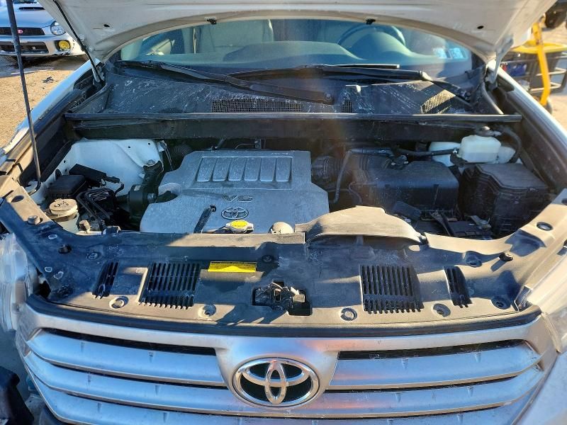 2012 Toyota Highlander Base