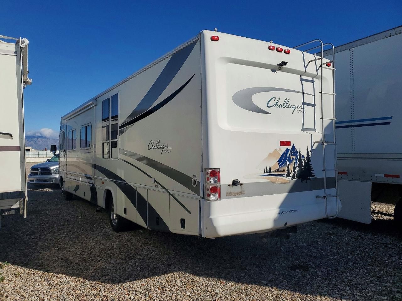 2003 Damon 2003 Workhorse Custom Chassis Motorhome Chassis W2