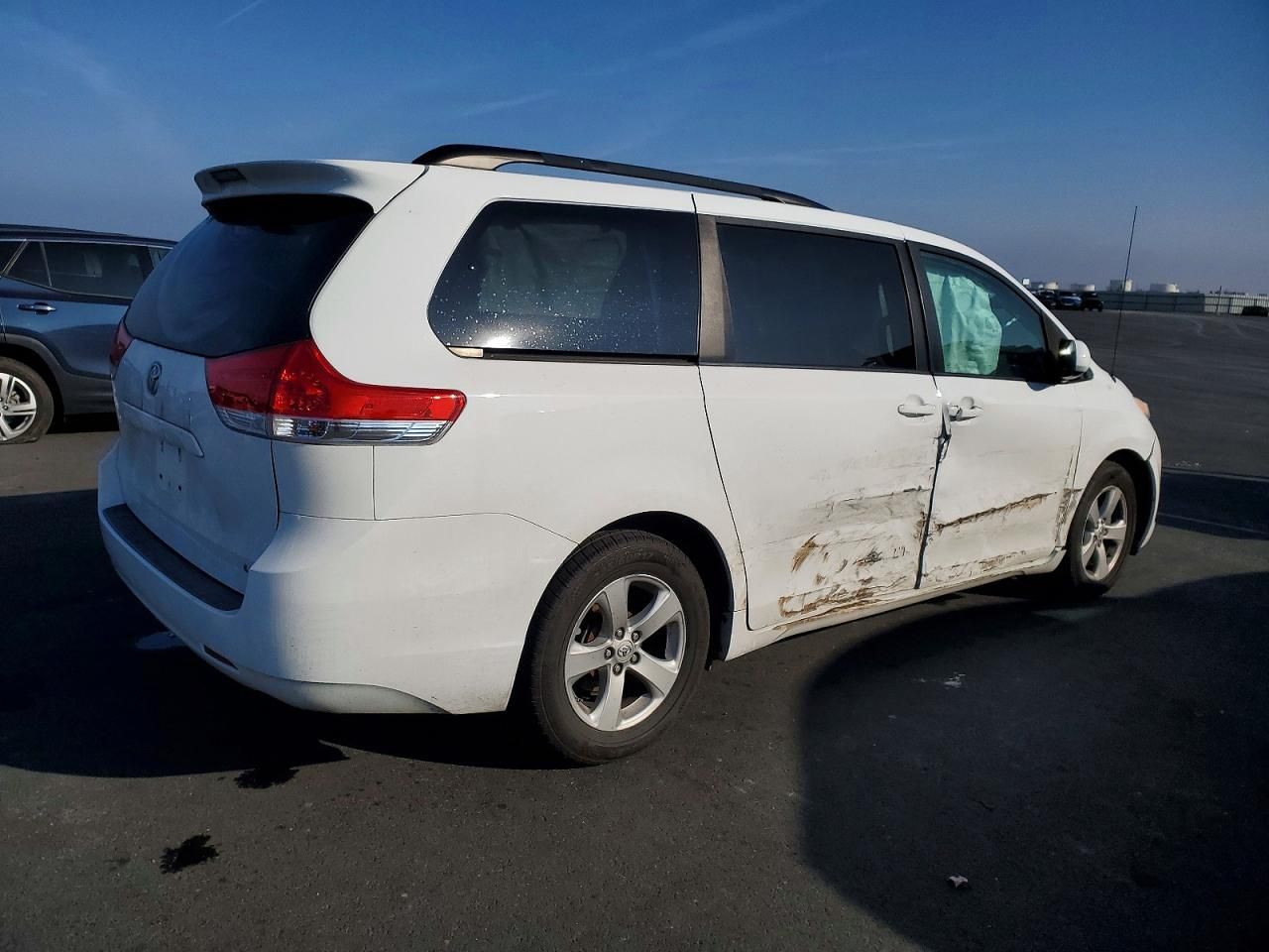 2014 Toyota Sienna le