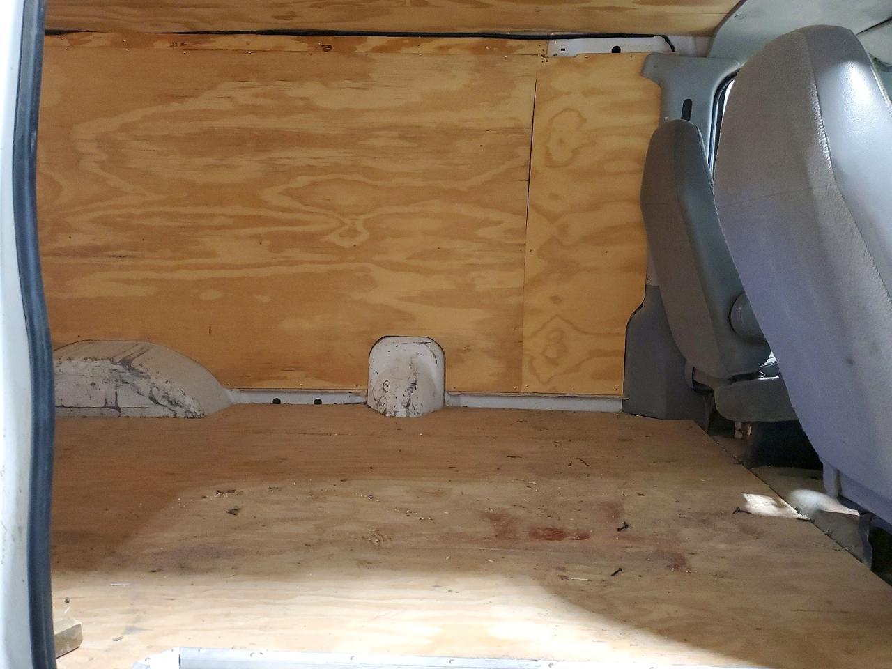 2004 Ford E250 Delivery Van