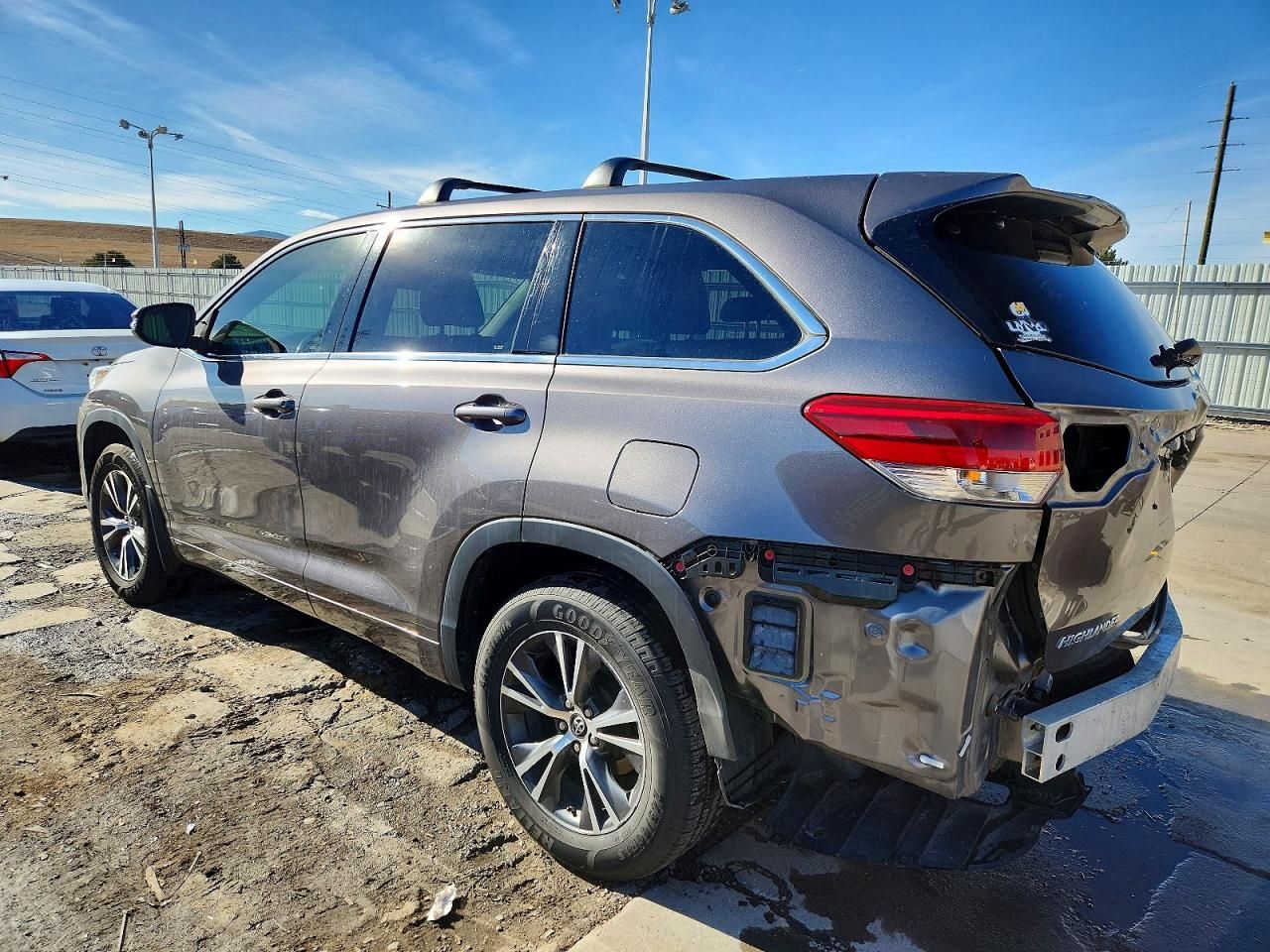 2017 Toyota Highlander le