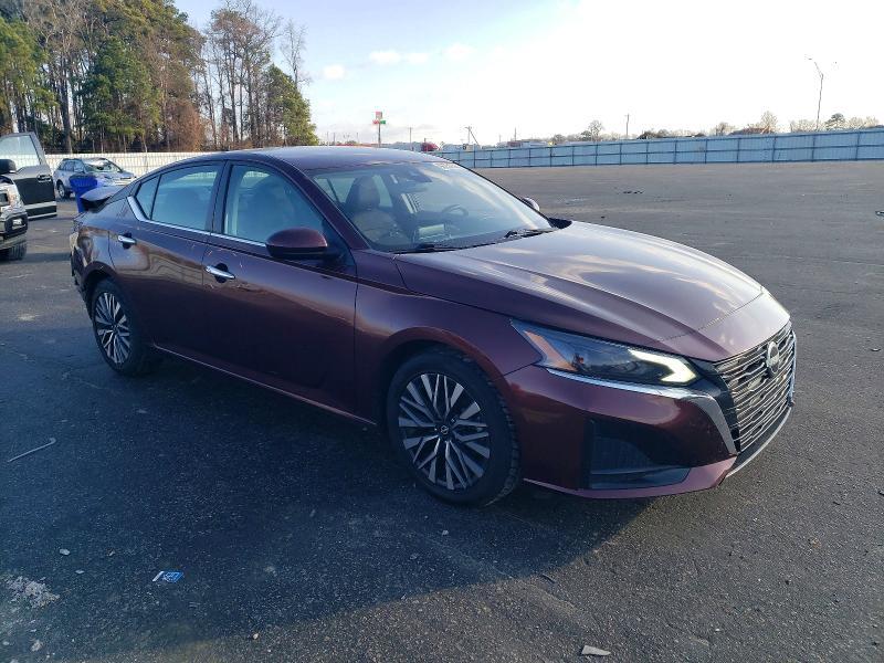 2023 Nissan Altima sv