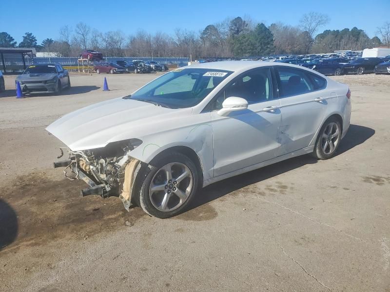 2016 Ford Fusion se