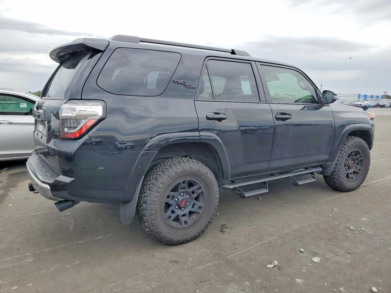 2023 Toyota 4runner se