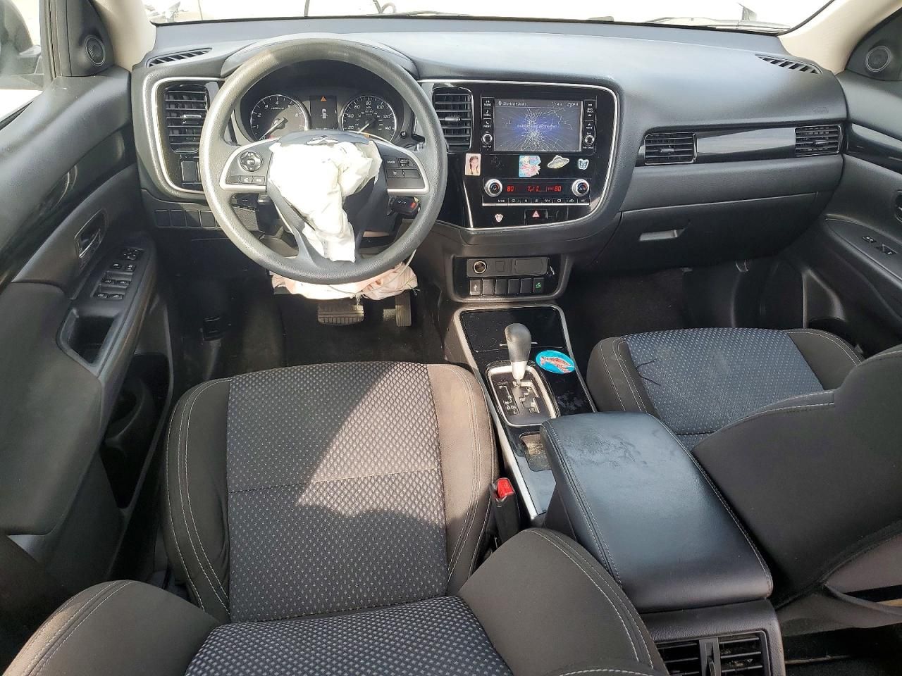 2020 Mitsubishi Outlander es