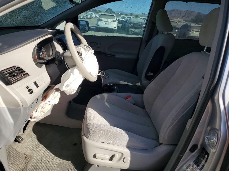2014 Toyota Sienna le