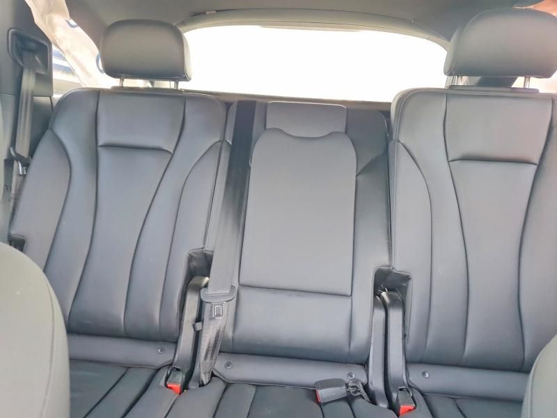 2023 Audi Q7 Premium