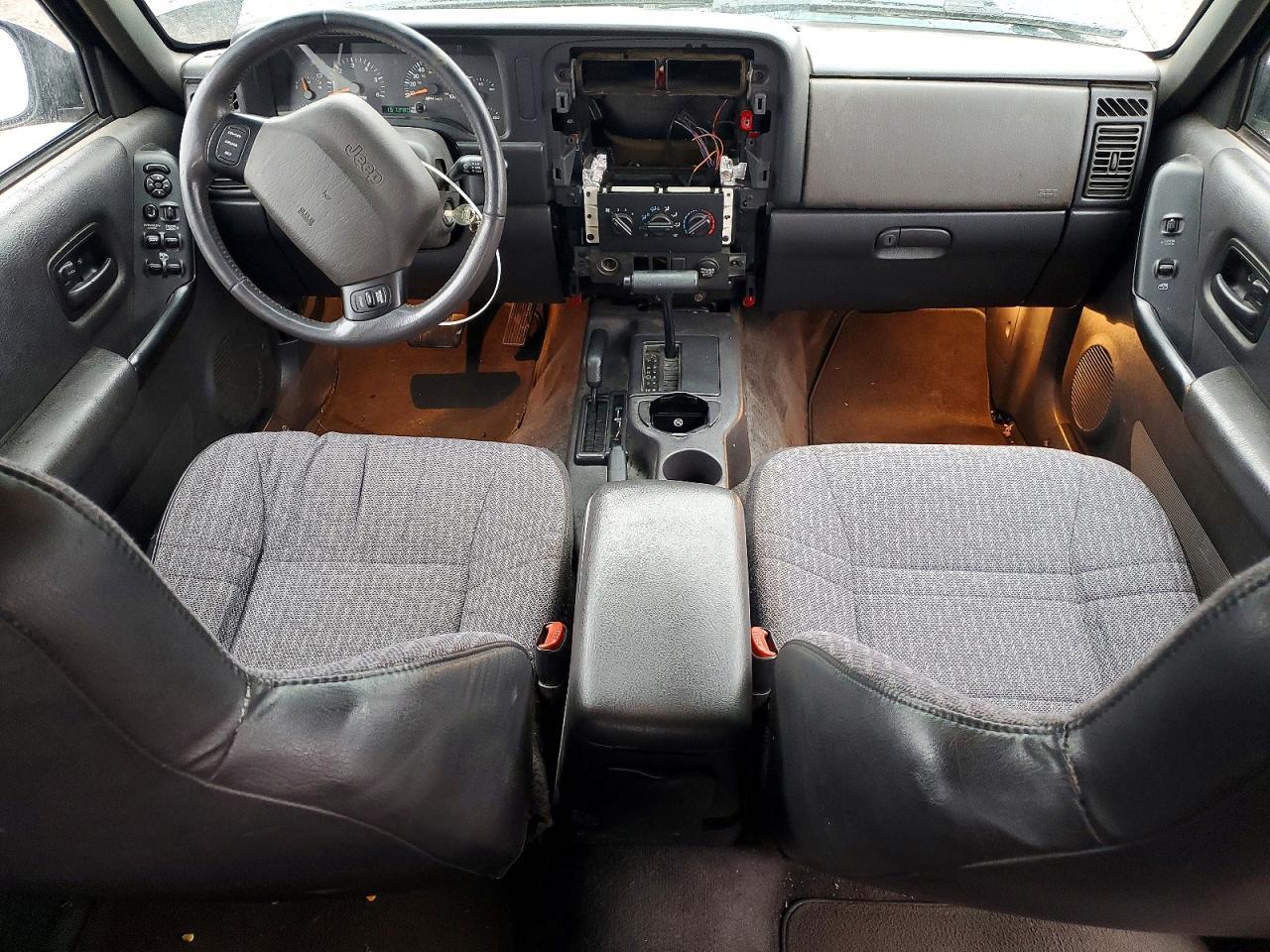 2000 Jeep Cherokee Sport