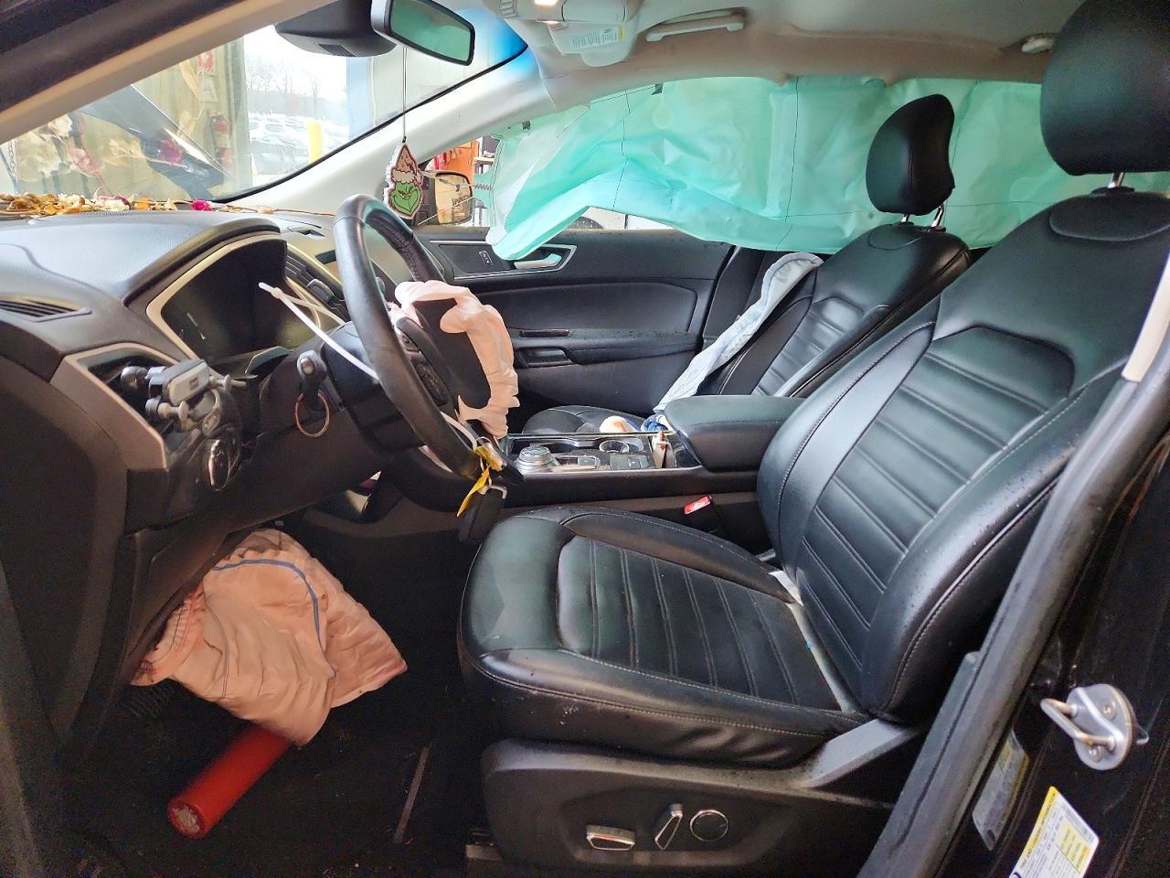 2019 Ford Edge sel