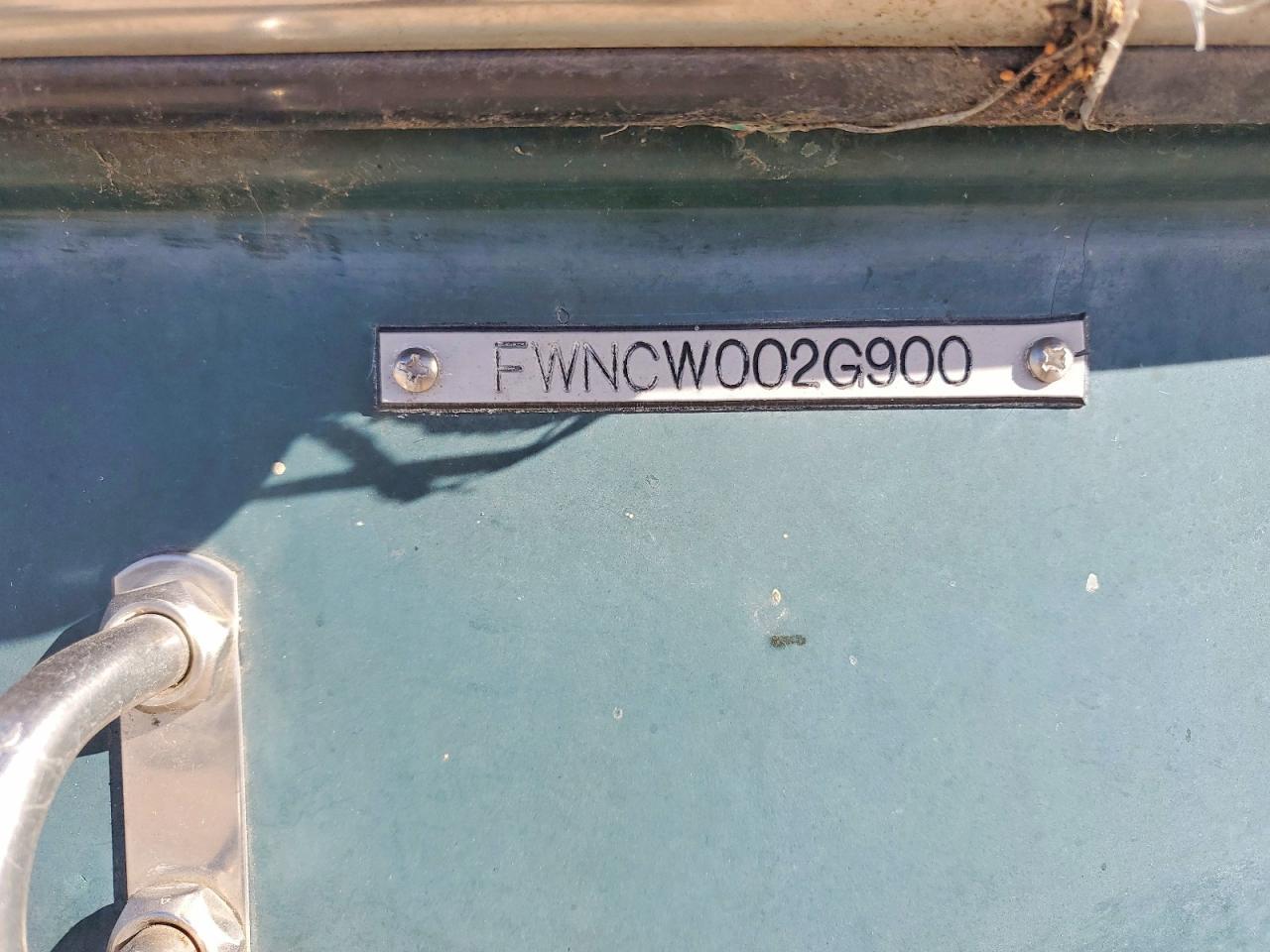 2000 Four Winds Boat