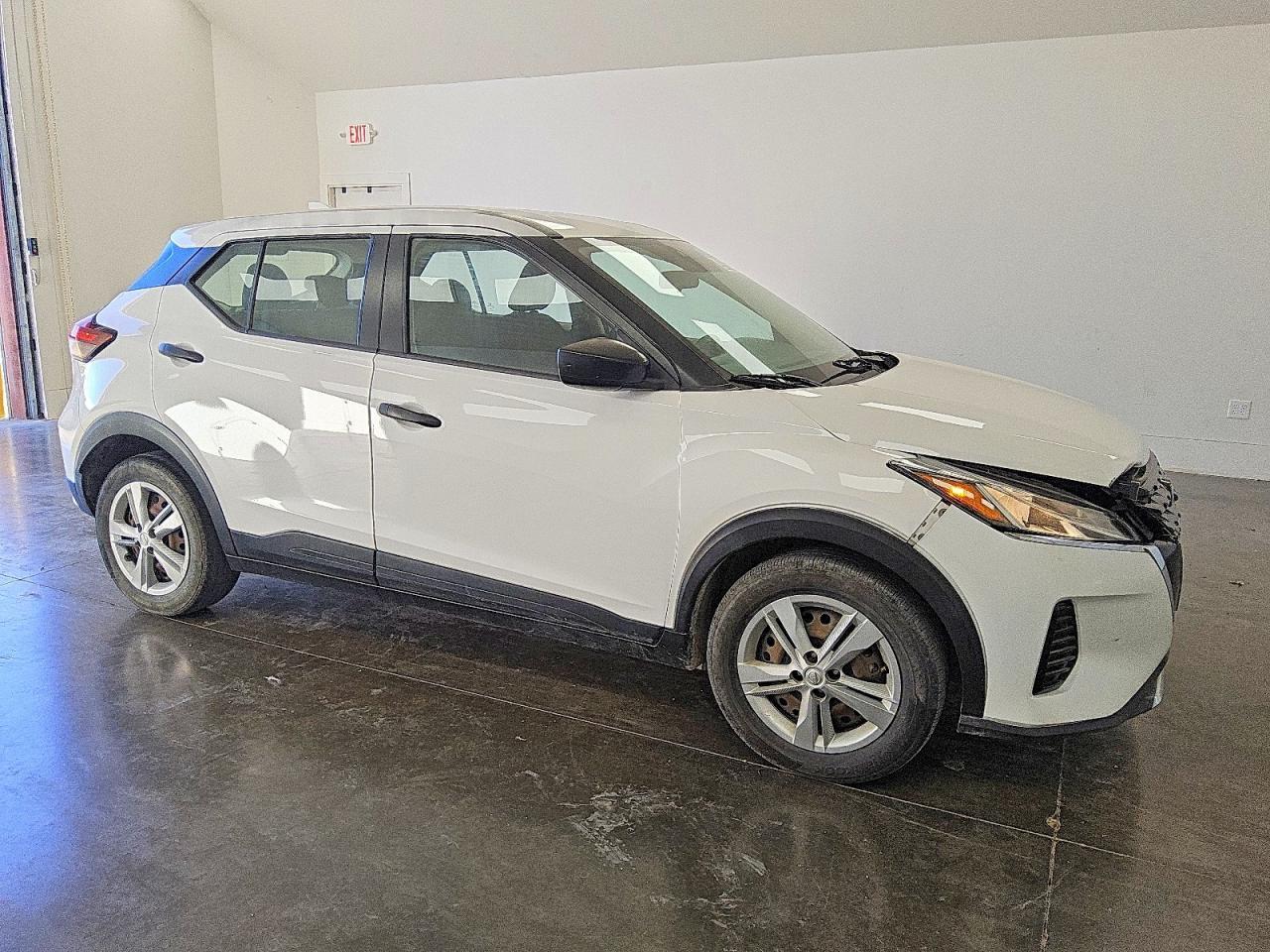 2022 Nissan Kicks s