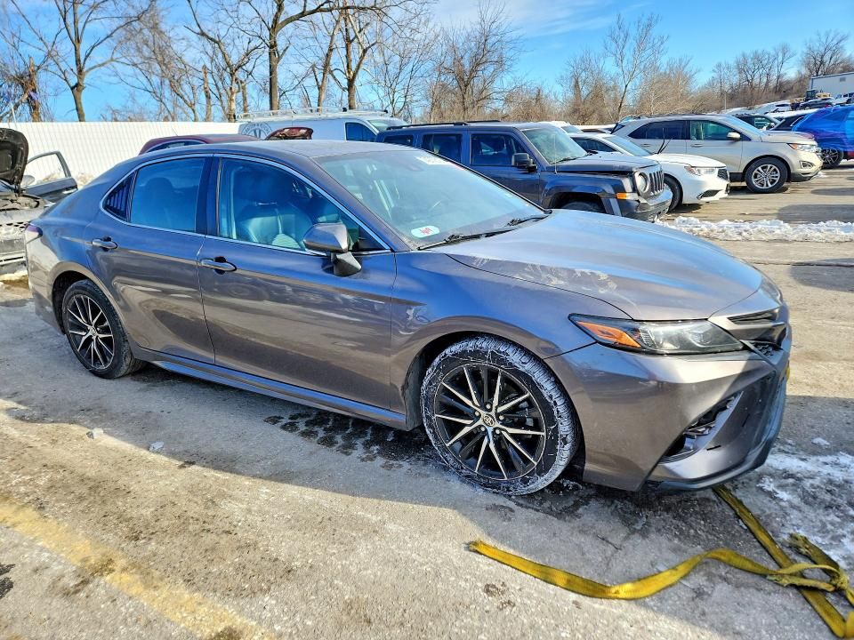 2022 Toyota Camry se