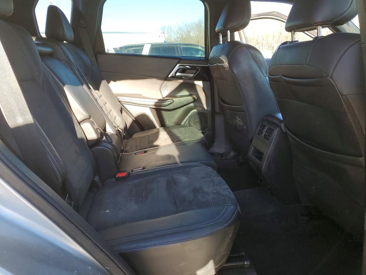 2023 Mitsubishi Outlander se