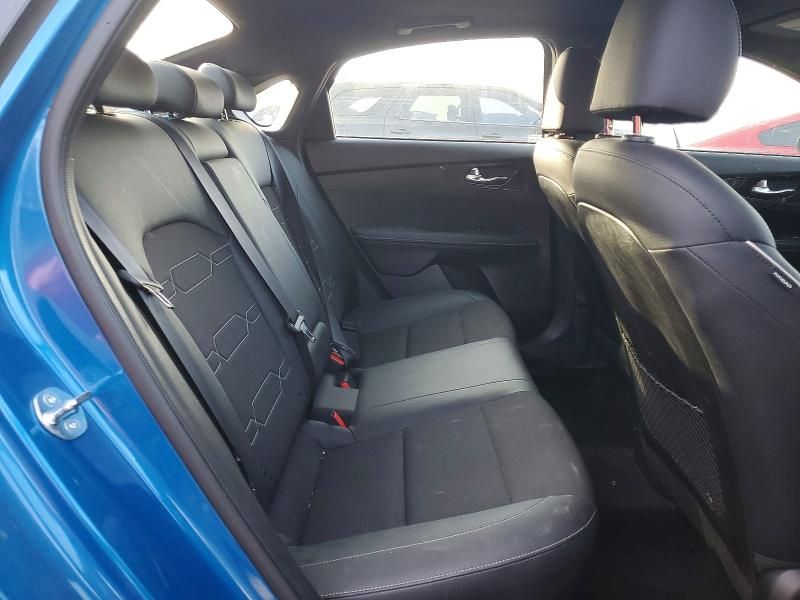 2023 KIA Forte gt Line