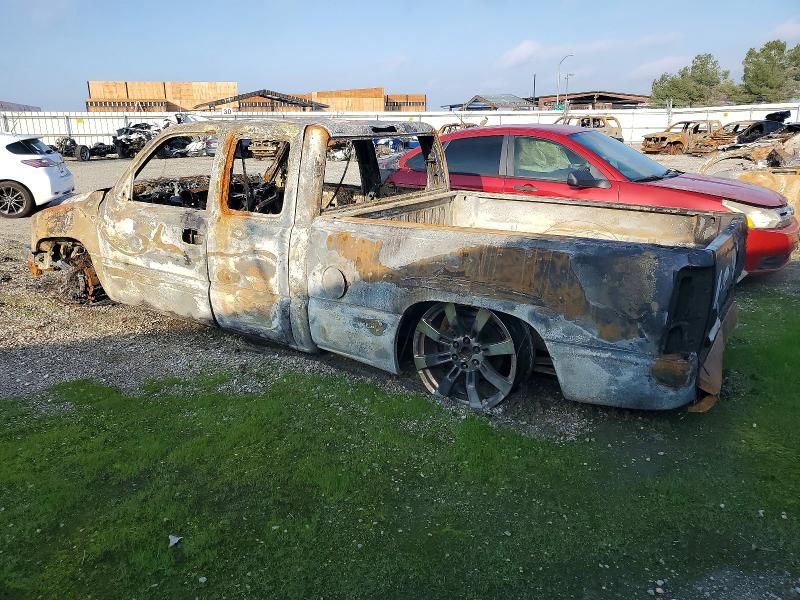 2002 GMC New Sierra C1500