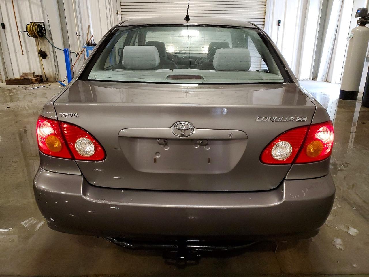 2004 Toyota Corolla ce