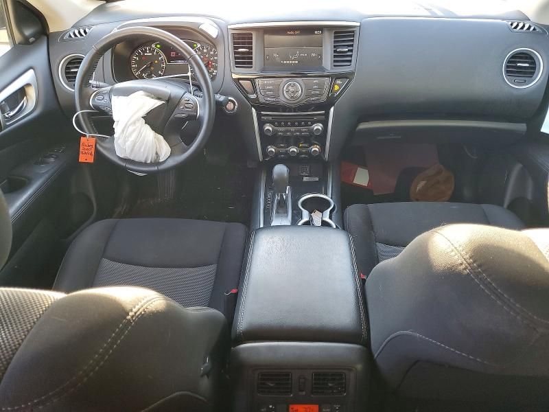 2020 Nissan Pathfinder sv