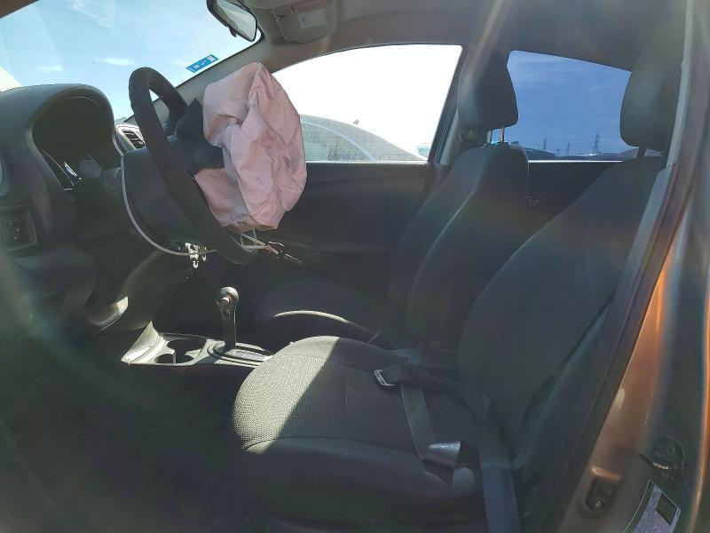 2013 Nissan Versa s