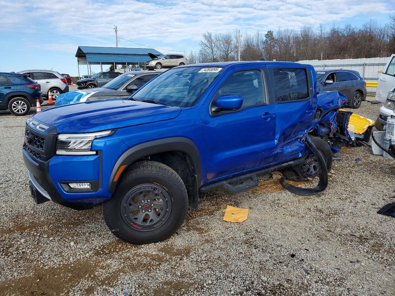 2025 Nissan Frontier s