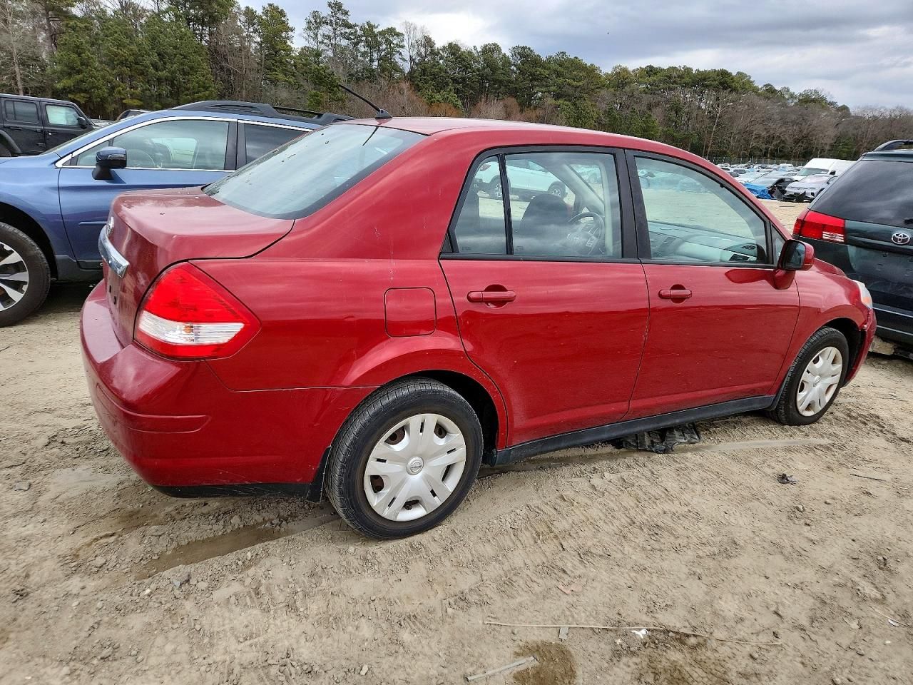 2010 Nissan Versa s