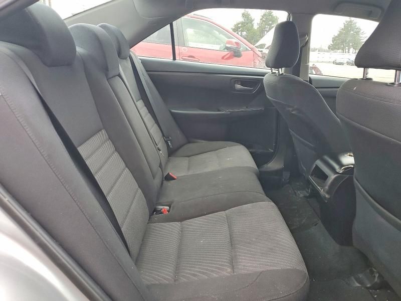 2015 Toyota Camry le