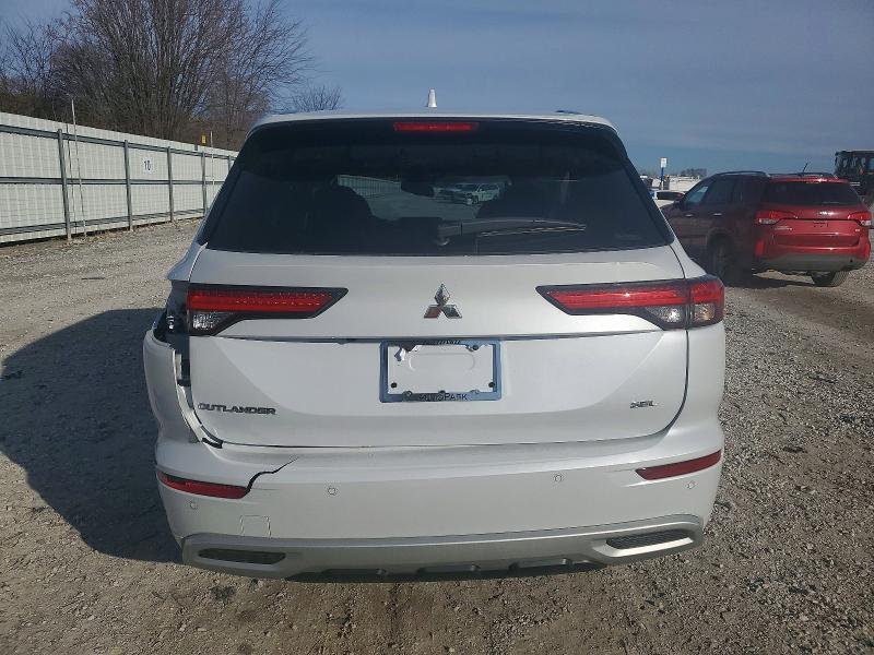 2023 Mitsubishi Outlander sel