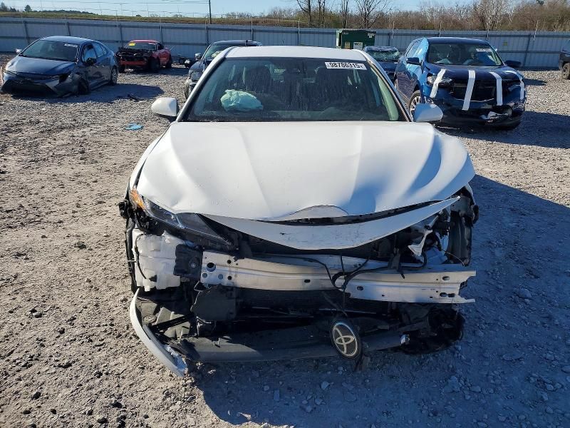 2024 Toyota Camry le