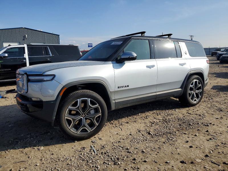 2025 Rivian R1S Adventure