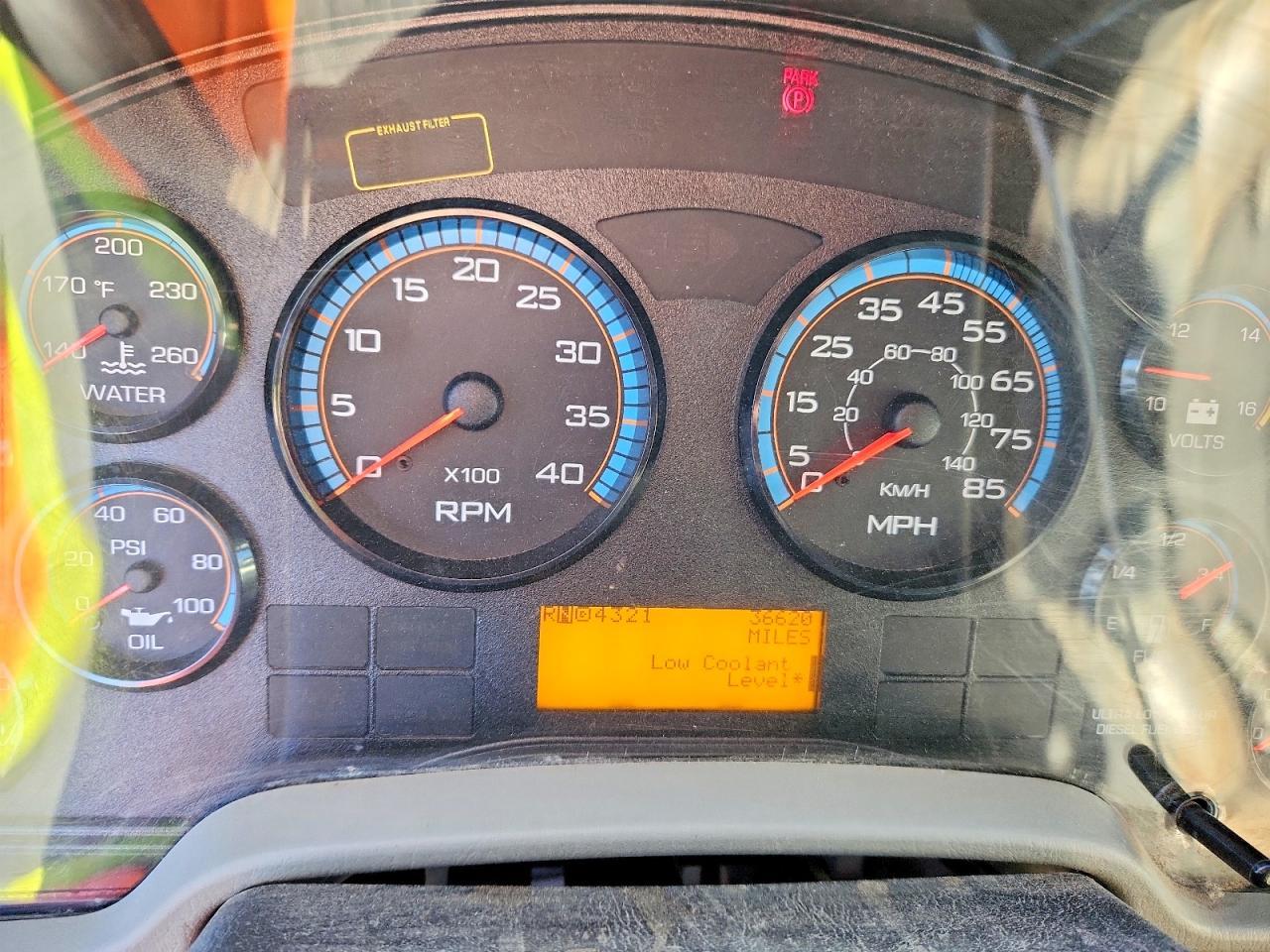 2016 International 7400 Dump Truck