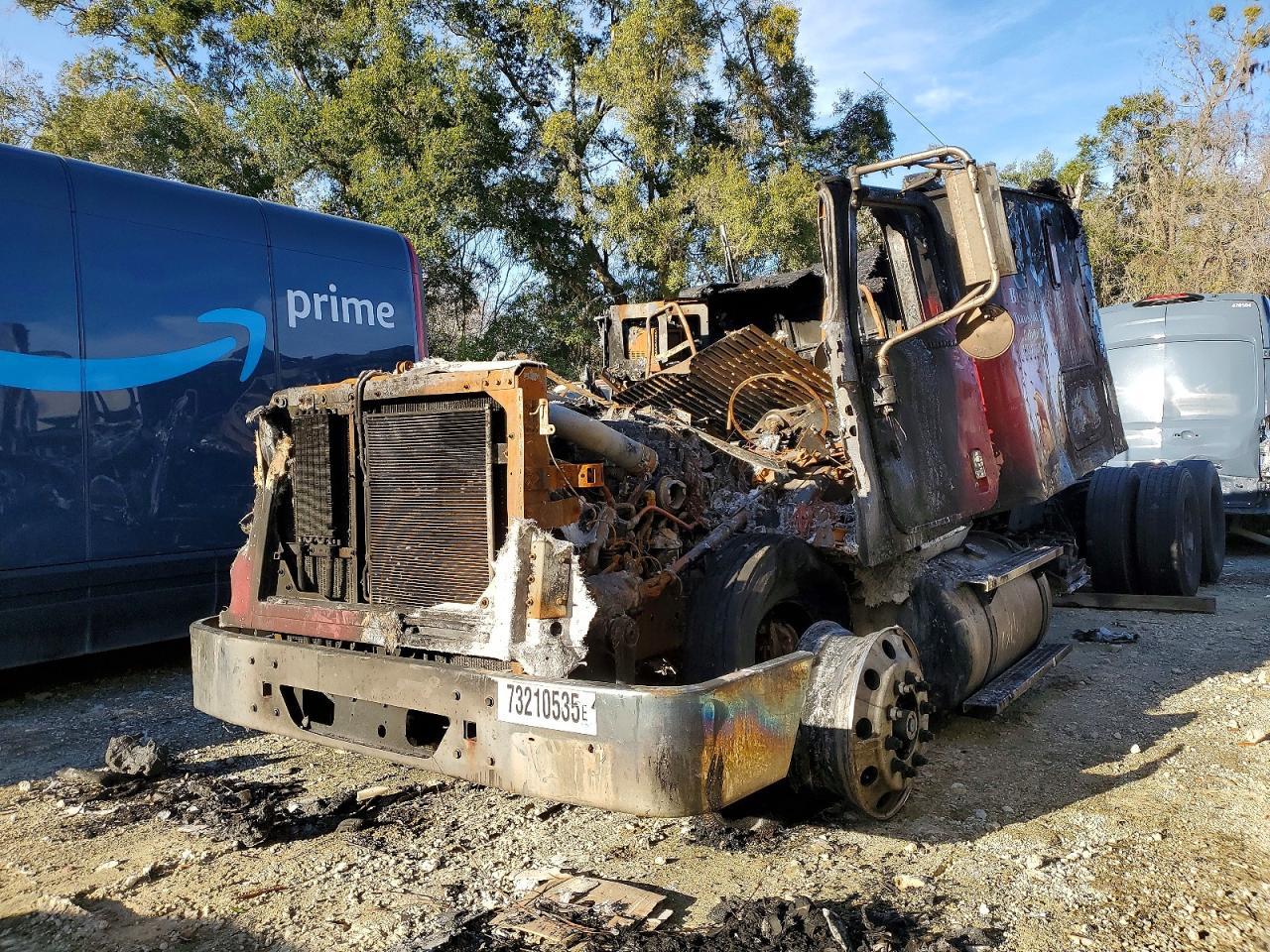 2006 International 9200 Semi Truck