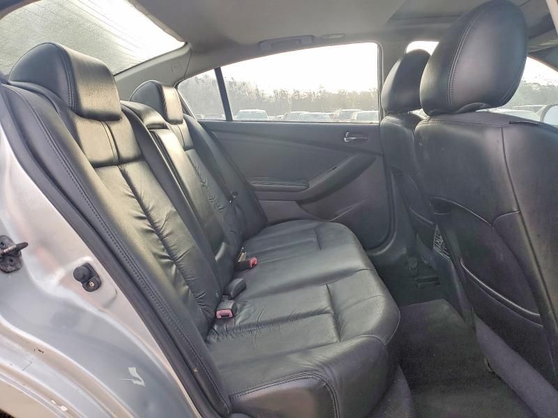 2010 Nissan Altima Base