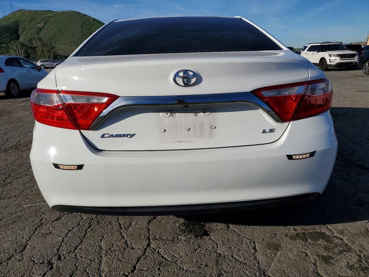 2016 Toyota Camry le