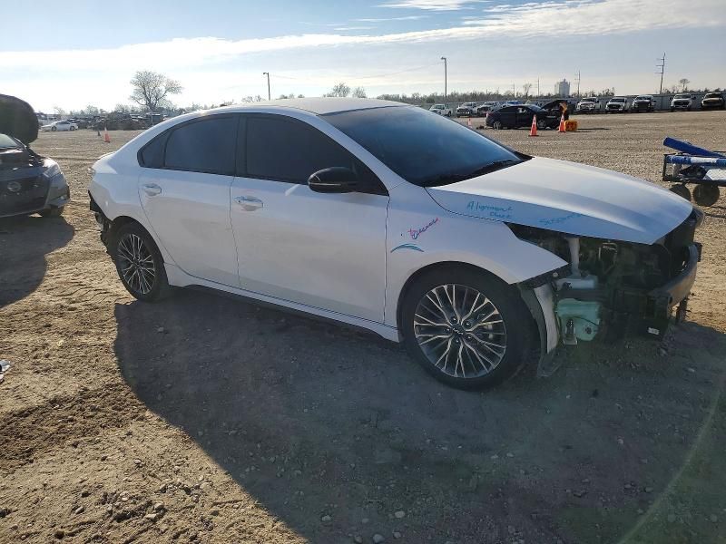 2024 KIA Forte gt Line