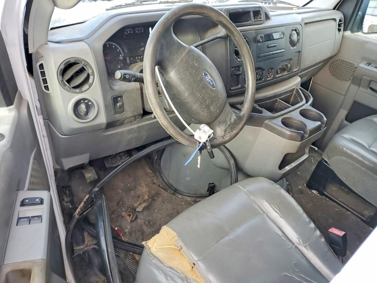 2011 Ford Econoline E250 van