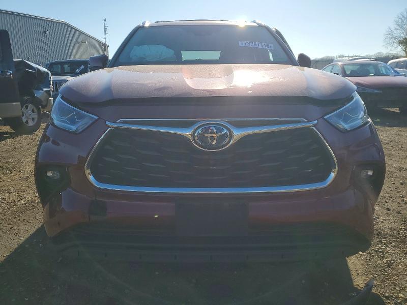 2021 Toyota Highlander Hybrid Platinum