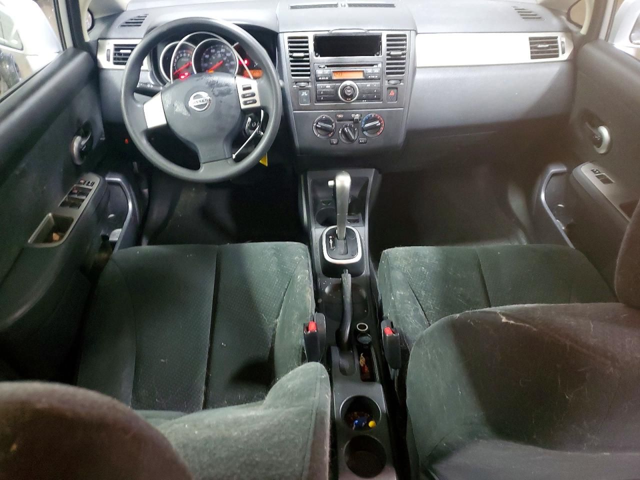 2011 Nissan Versa s