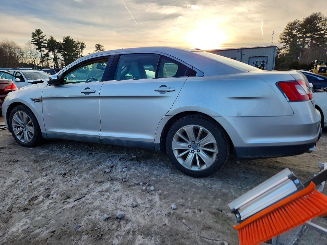 2010 Ford Taurus Limited