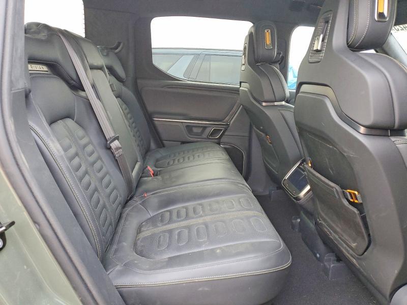 2022 Rivian R1T Advent