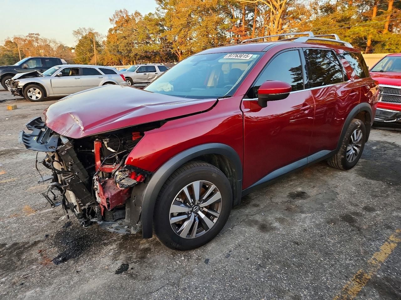 2023 Nissan Pathfinder sl