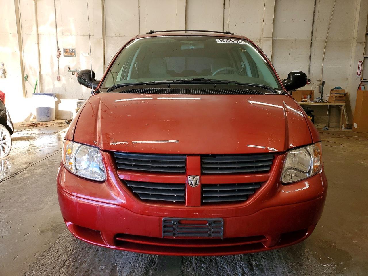 2005 Dodge Grand Caravan se